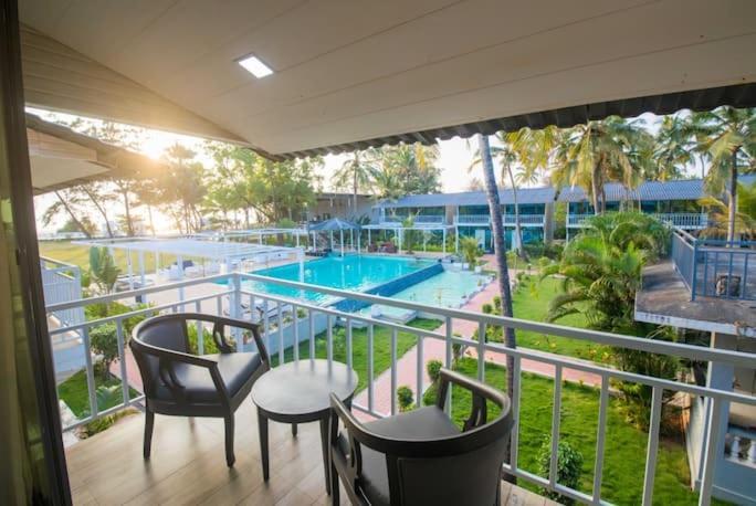 Foxoso La Beach Resort & Spa Gamle Goa Eksteriør bilde