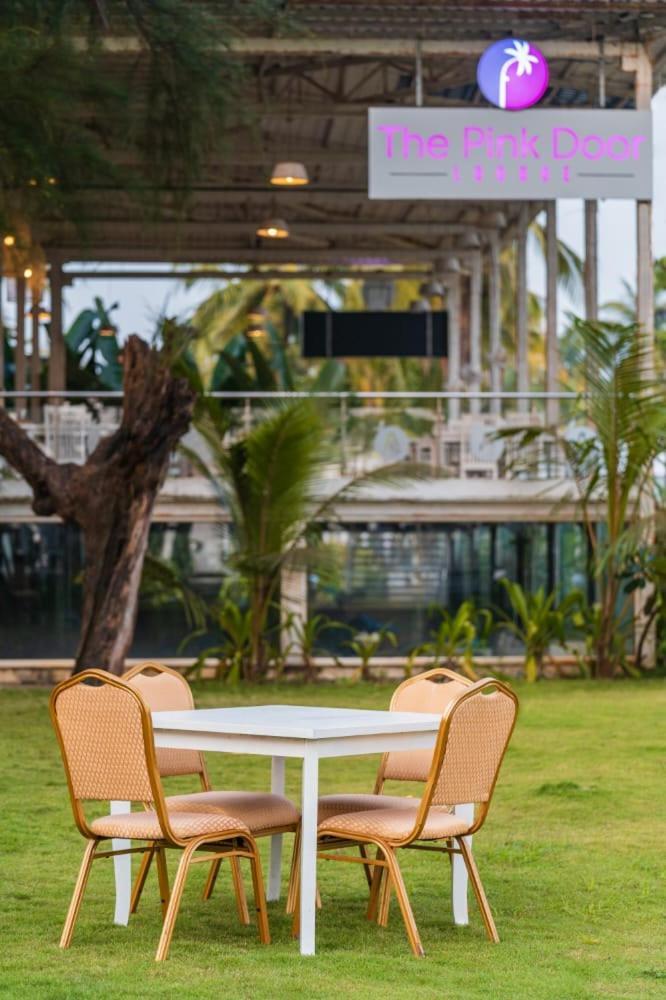 Foxoso La Beach Resort & Spa Gamle Goa Eksteriør bilde